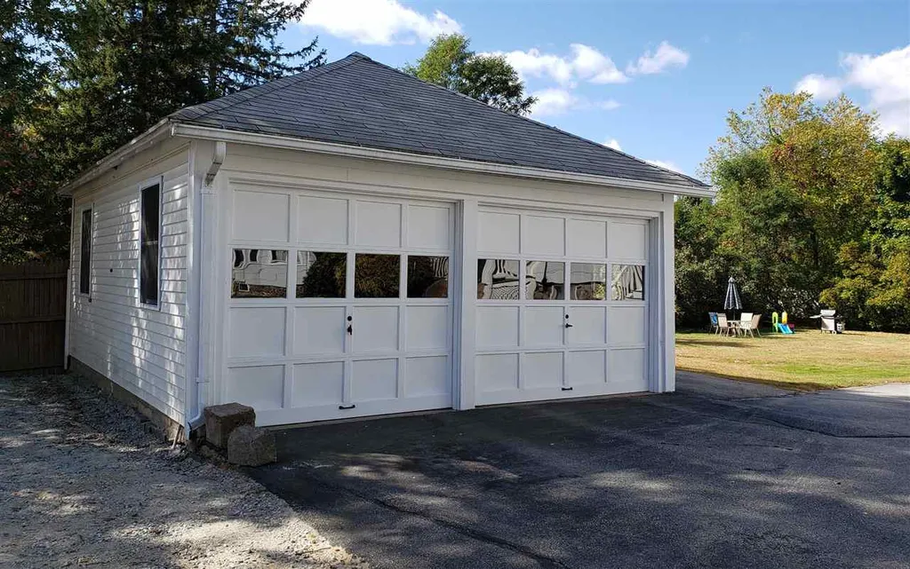 395-397 Nashua Street Milford NH 03055