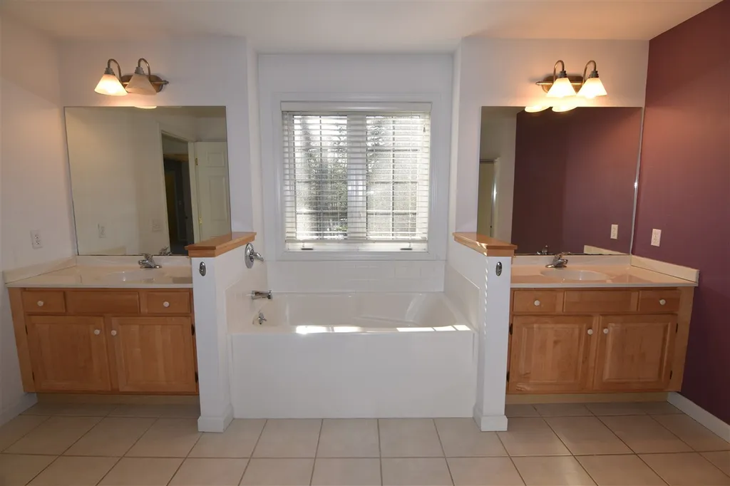 73 Partridge Drive Essex VT 05452