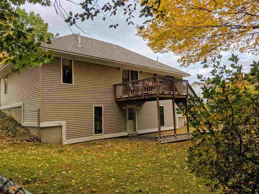 9 Stillwater Circle Rochester NH 03839