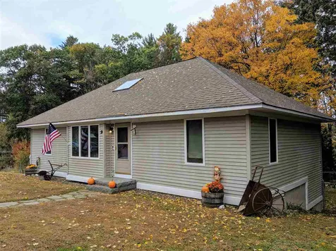 9 Stillwater Circle Rochester NH 03839
