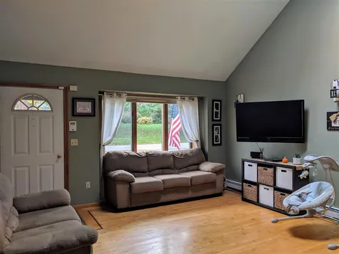 9 Stillwater Circle Rochester NH 03839