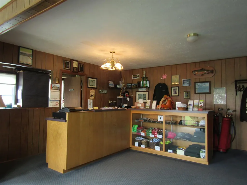 15 Abenaki Lane Colebrook NH 03576