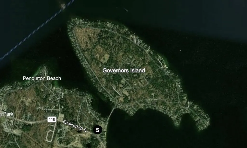 30 Summit Avenue Laconia NH 03246