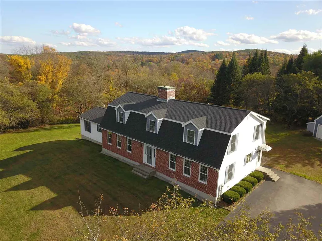54 Briar Hill Road New Boston NH 03070