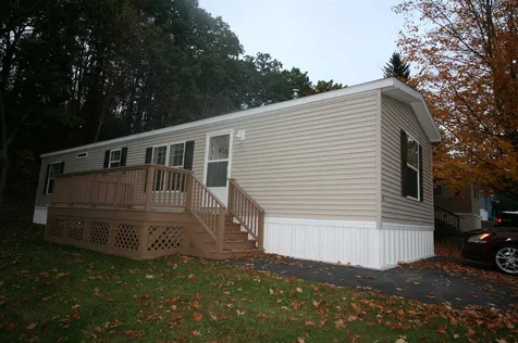 76 Hayes Park Exeter NH 03833