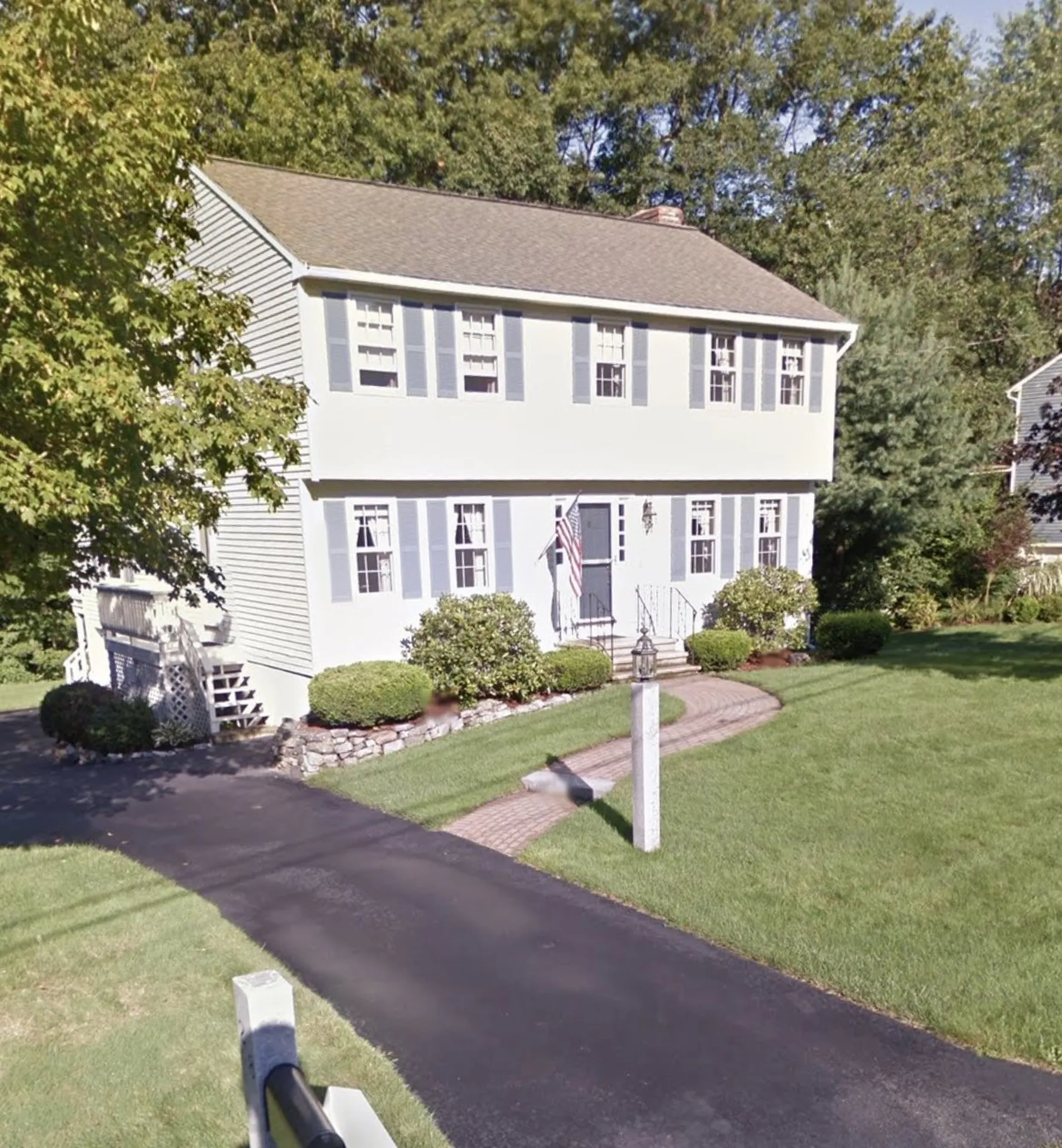 28 Hyacinth Drive Nashua NH 03062