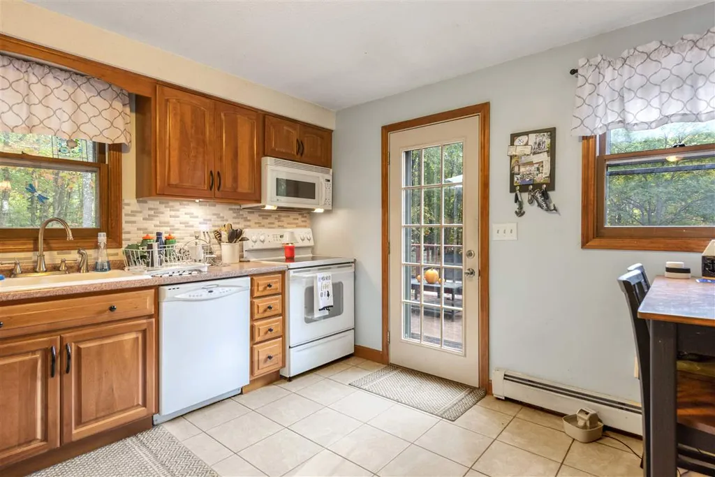 31 Boody Farm Road Epping NH 03042