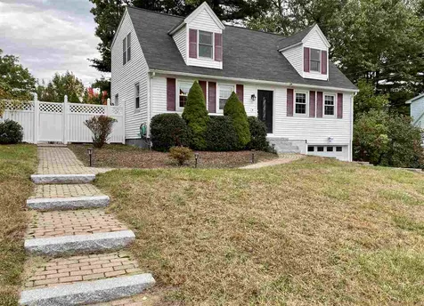 11 Iroquois Road Nashua NH 03063