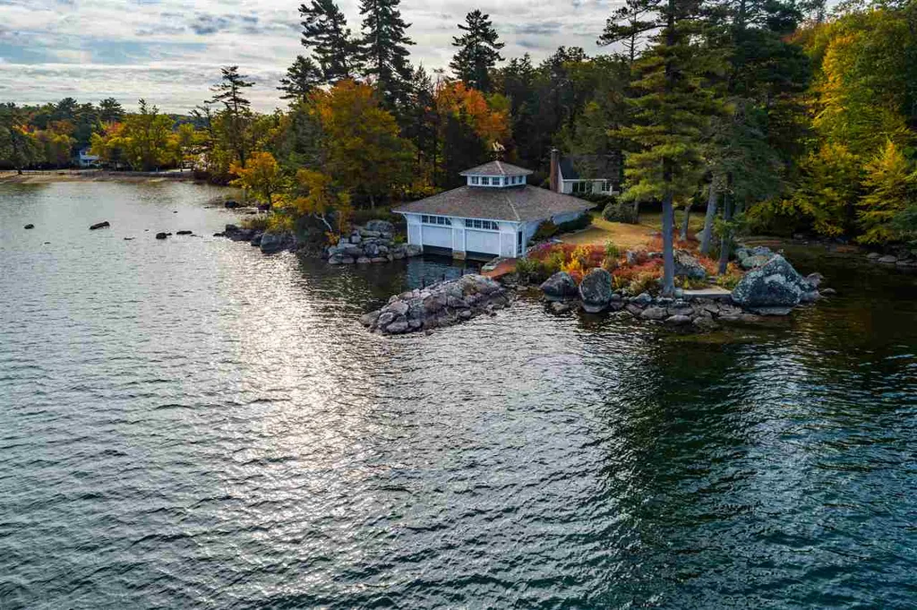 1 Diamond Cove Way Wolfeboro NH 03894