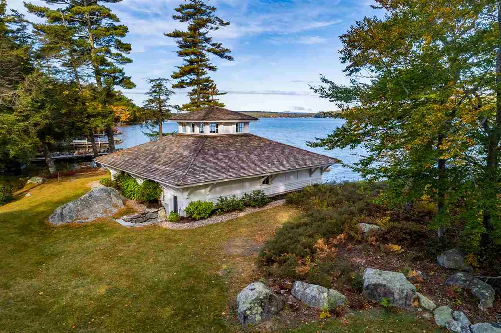 1 Diamond Cove Way Wolfeboro NH 03894