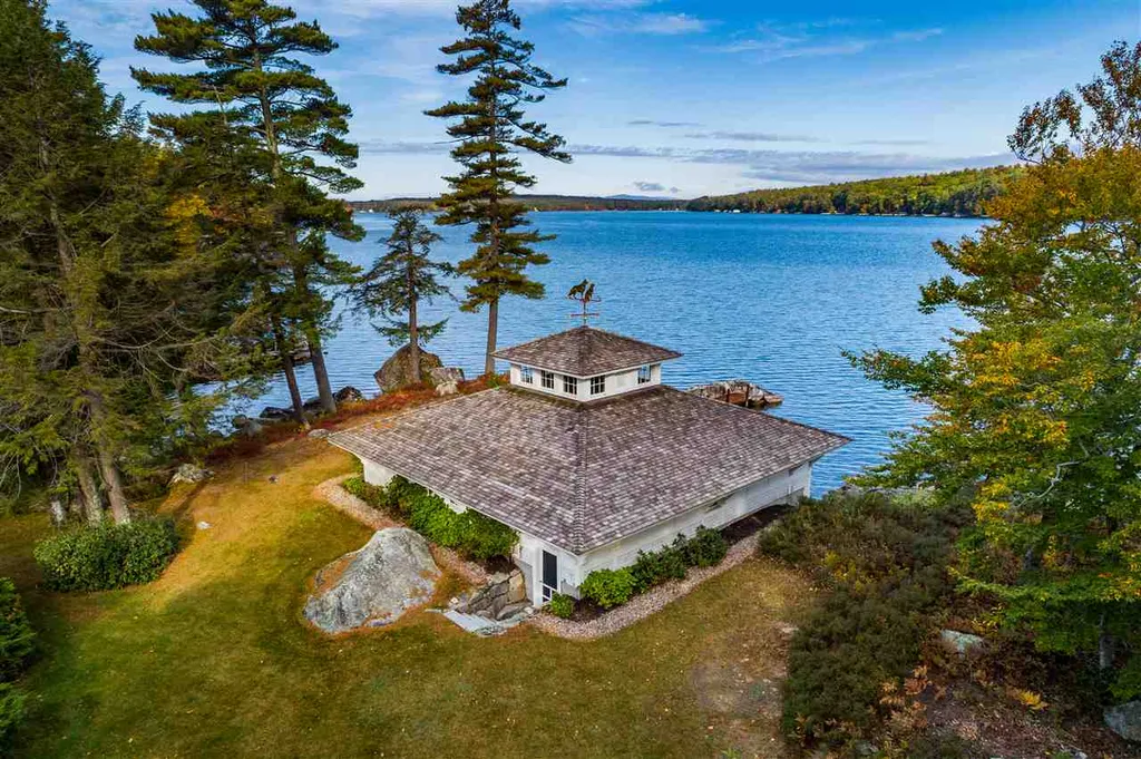 1 Diamond Cove Way Wolfeboro NH 03894