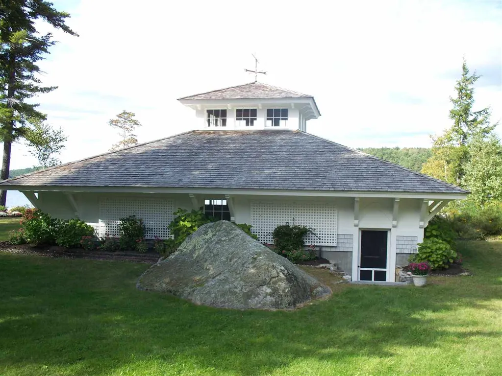 1 Diamond Cove Way Wolfeboro NH 03894