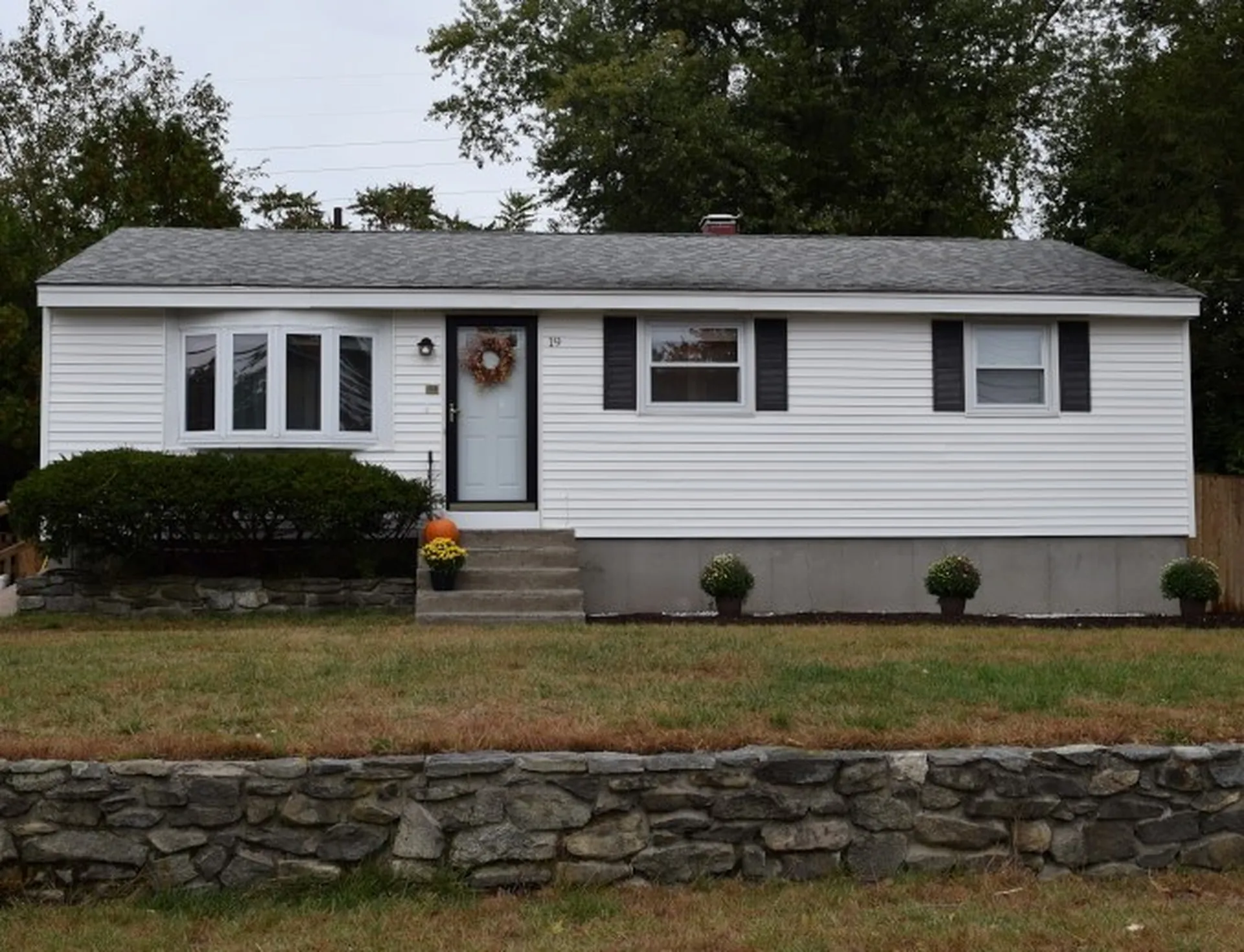 19 Valhalla Drive Nashua NH 03062