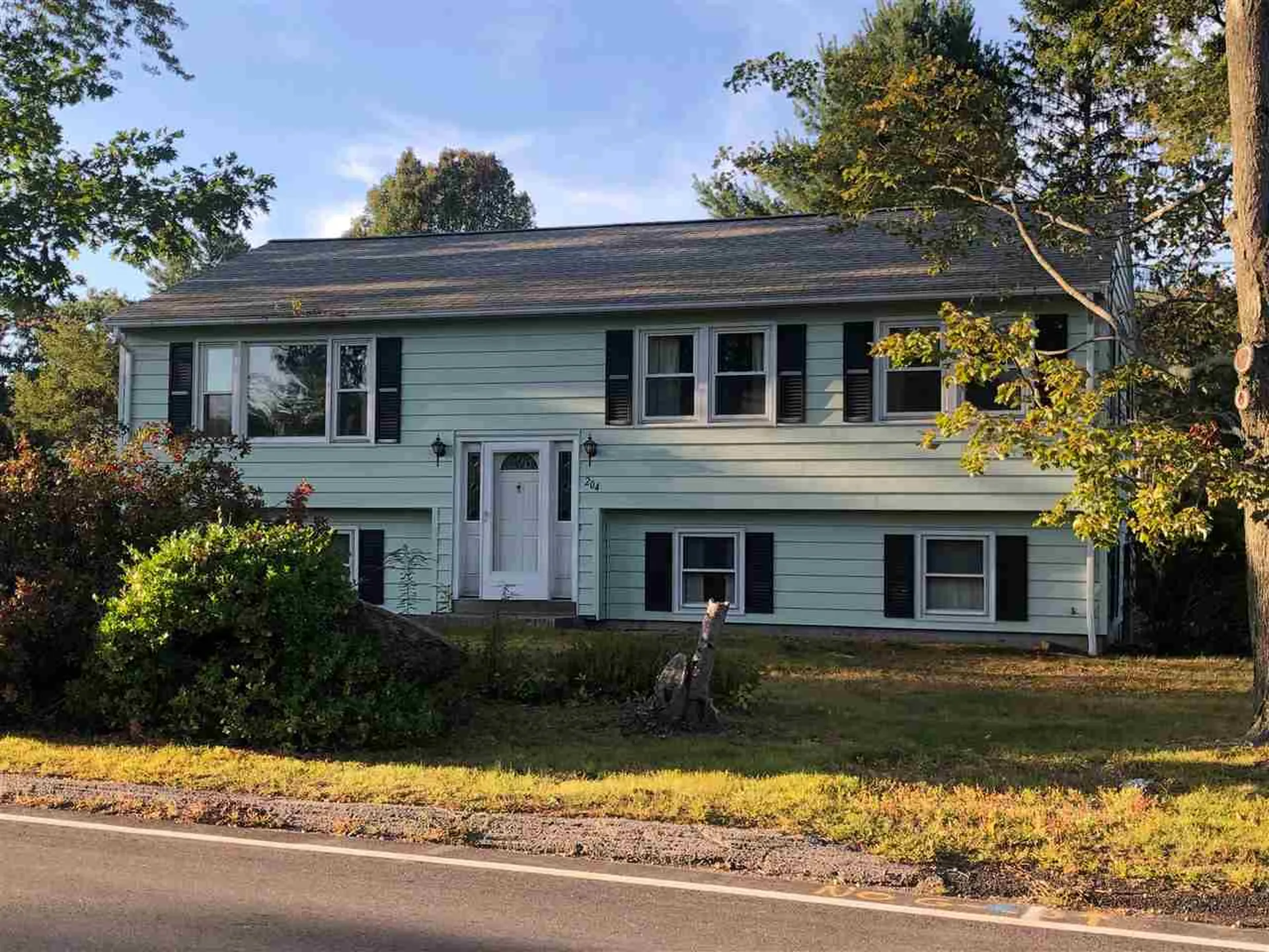 204 Saint Anselms Drive Goffstown NH 03045