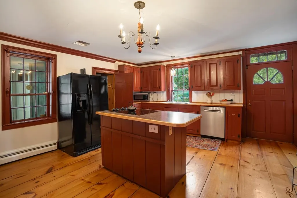 11 Hensmith Road Salisbury NH 03268