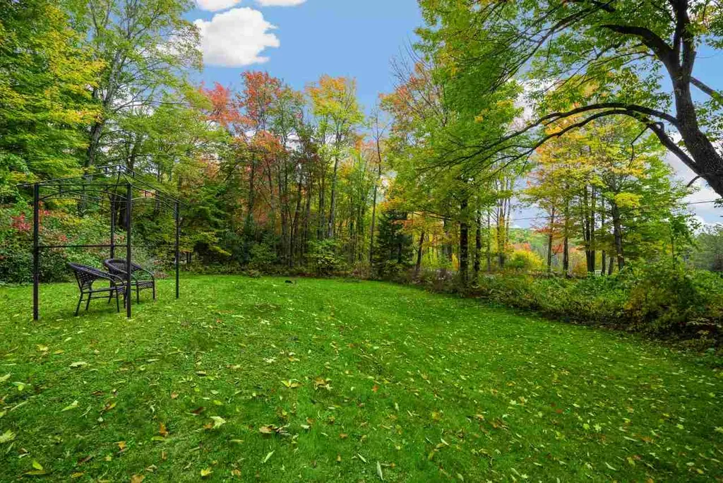 11 Hensmith Road Salisbury NH 03268