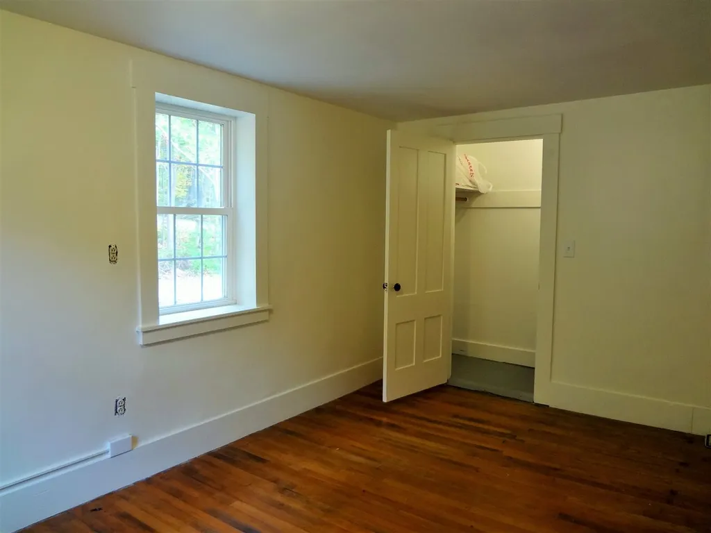 107 Oak Hill Road Barrington NH 03825