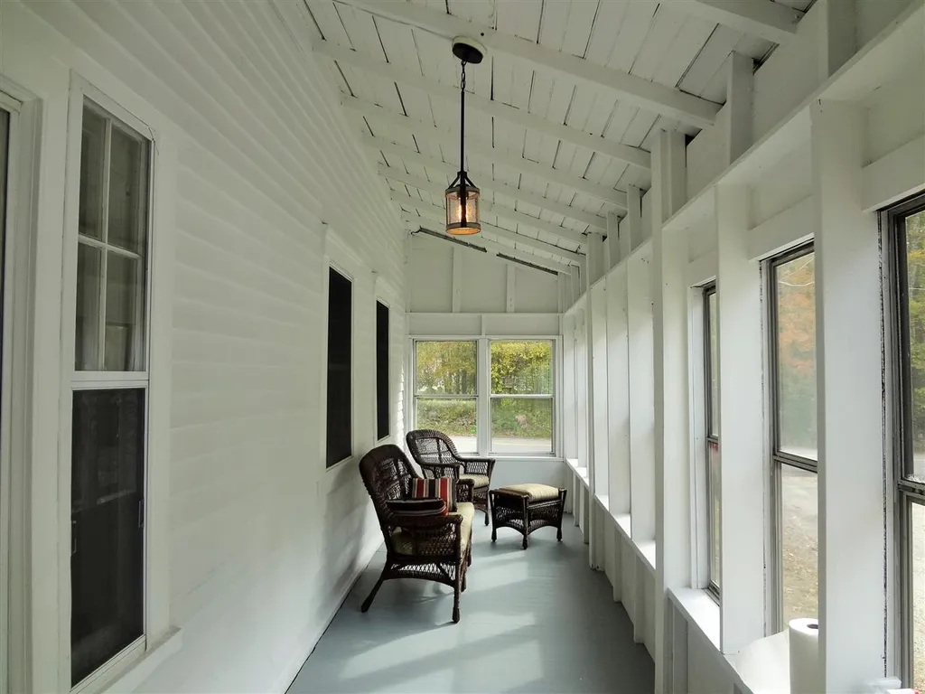 107 Oak Hill Road Barrington NH 03825