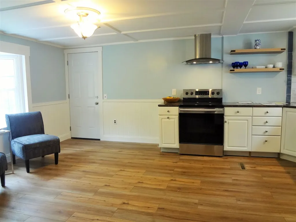 107 Oak Hill Road Barrington NH 03825