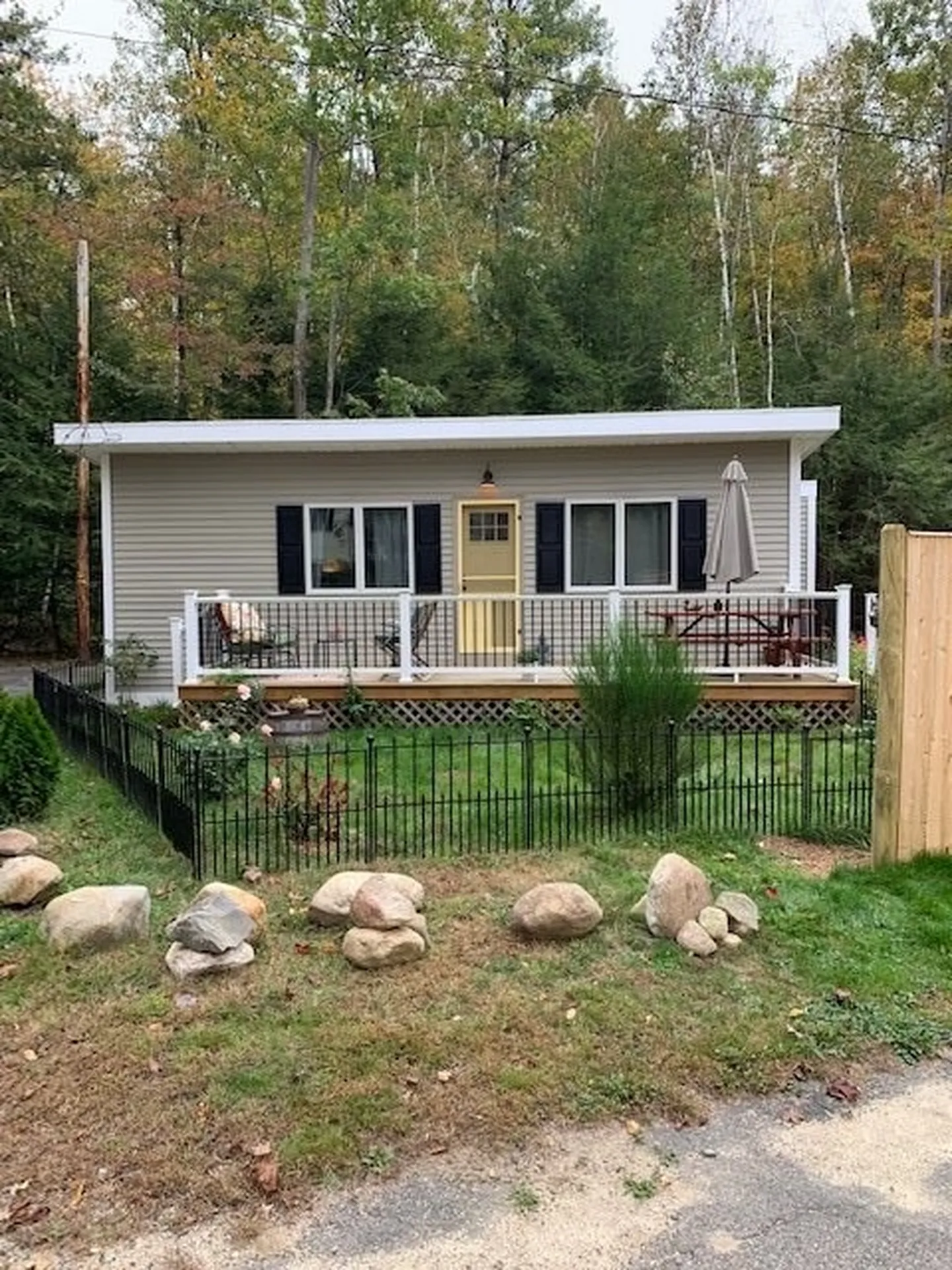 18 Cove Road East Kingston NH 03827