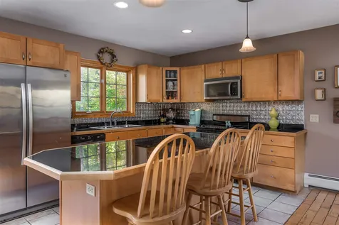 31 Mill Pond Road Northwood NH 03261
