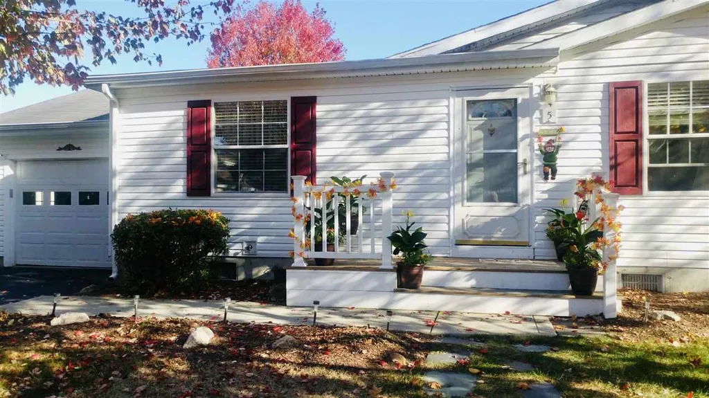 5 Serenity Way Manchester NH 03104