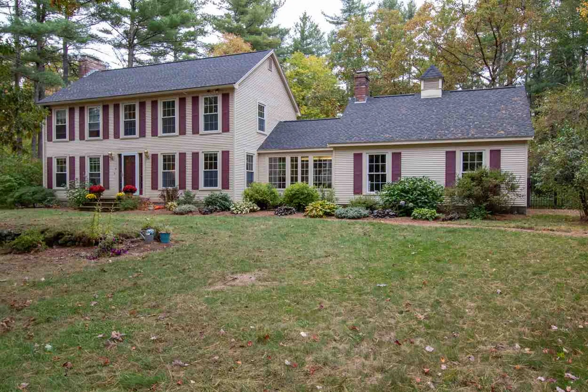 31 Tokanel Drive Londonderry NH 03053