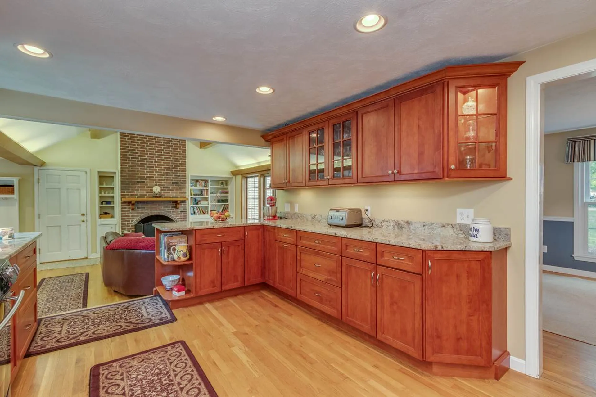 31 Tokanel Drive Londonderry NH 03053