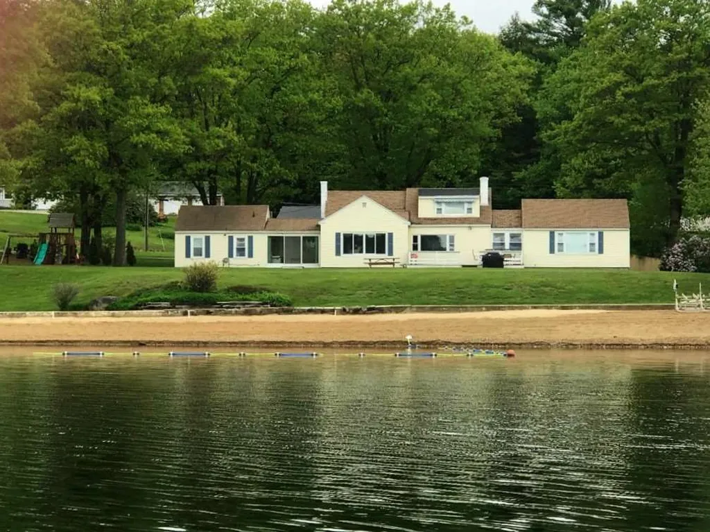 749 Laconia Road Tilton NH 03276