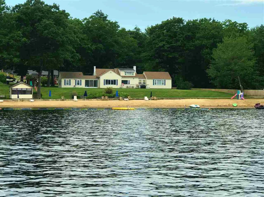 749 Laconia Road Tilton NH 03276