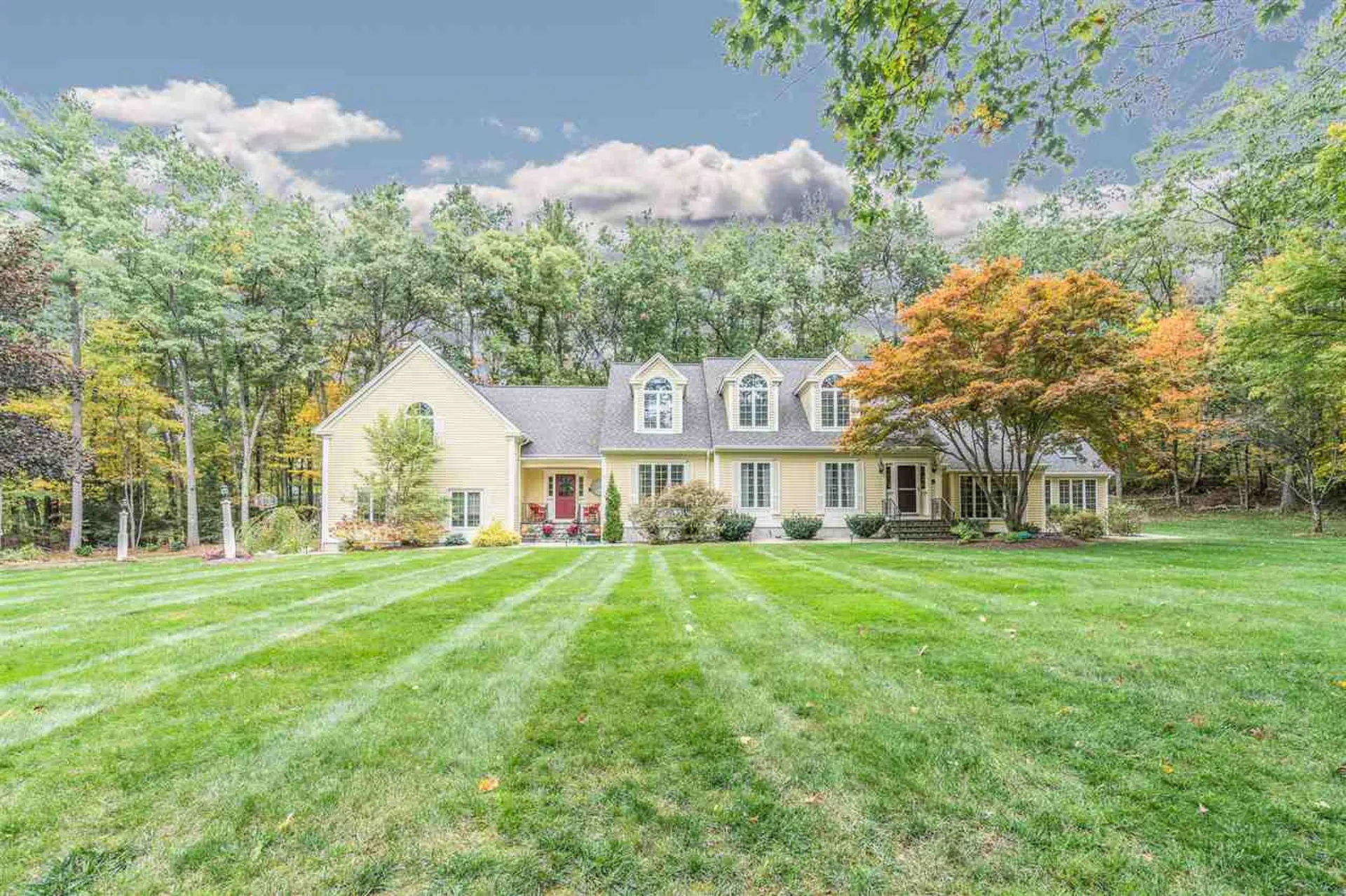 49 Blossom Road Windham NH 03087