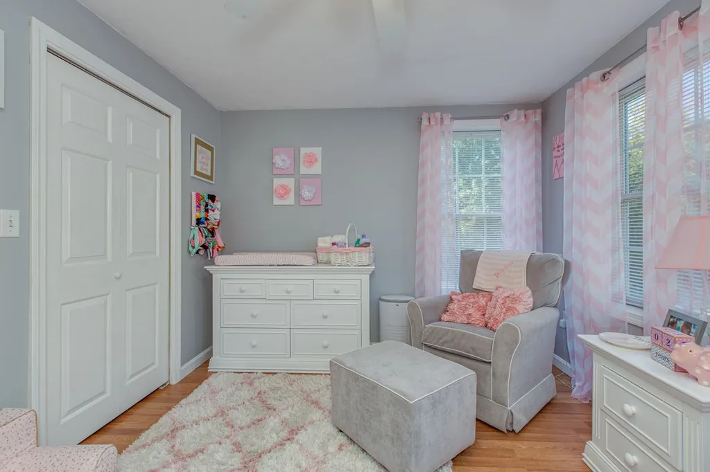 2 Kay Court Hudson NH 03051