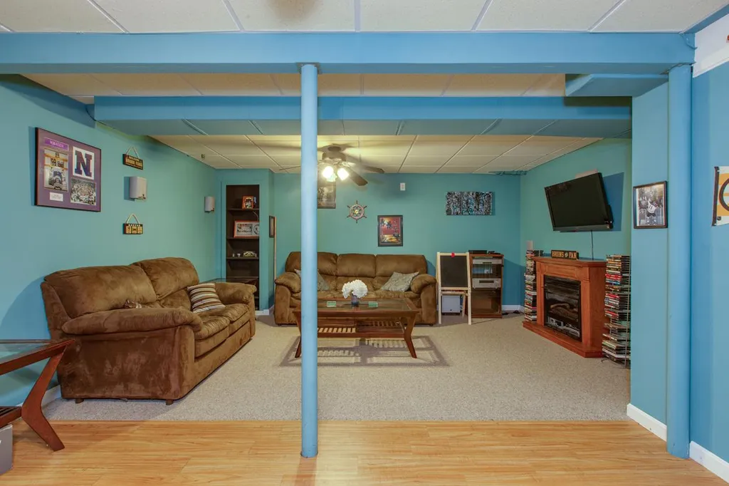 2 Kay Court Hudson NH 03051
