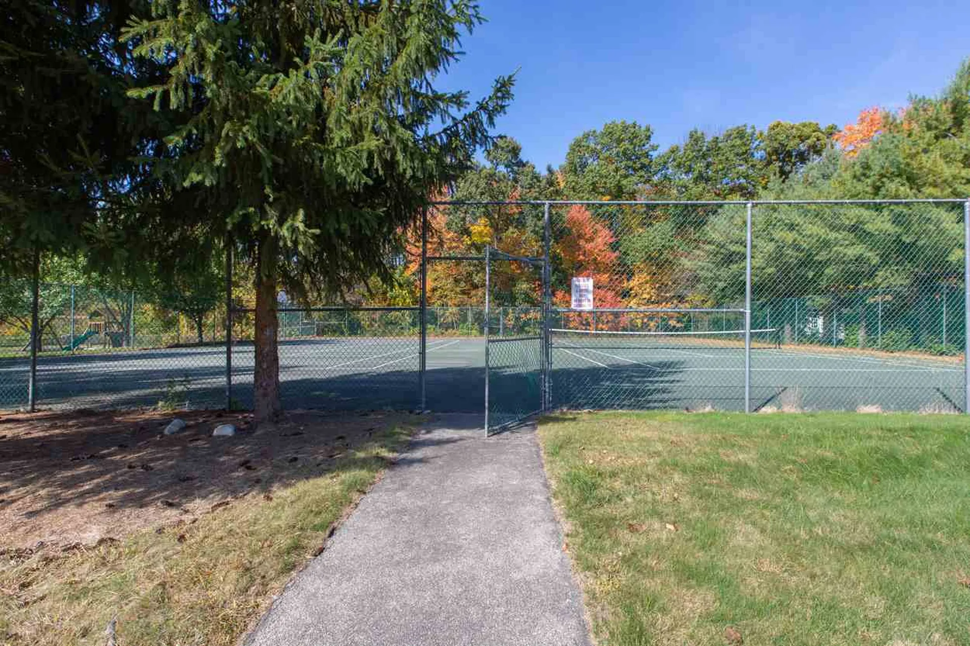2 Kay Court Hudson NH 03051