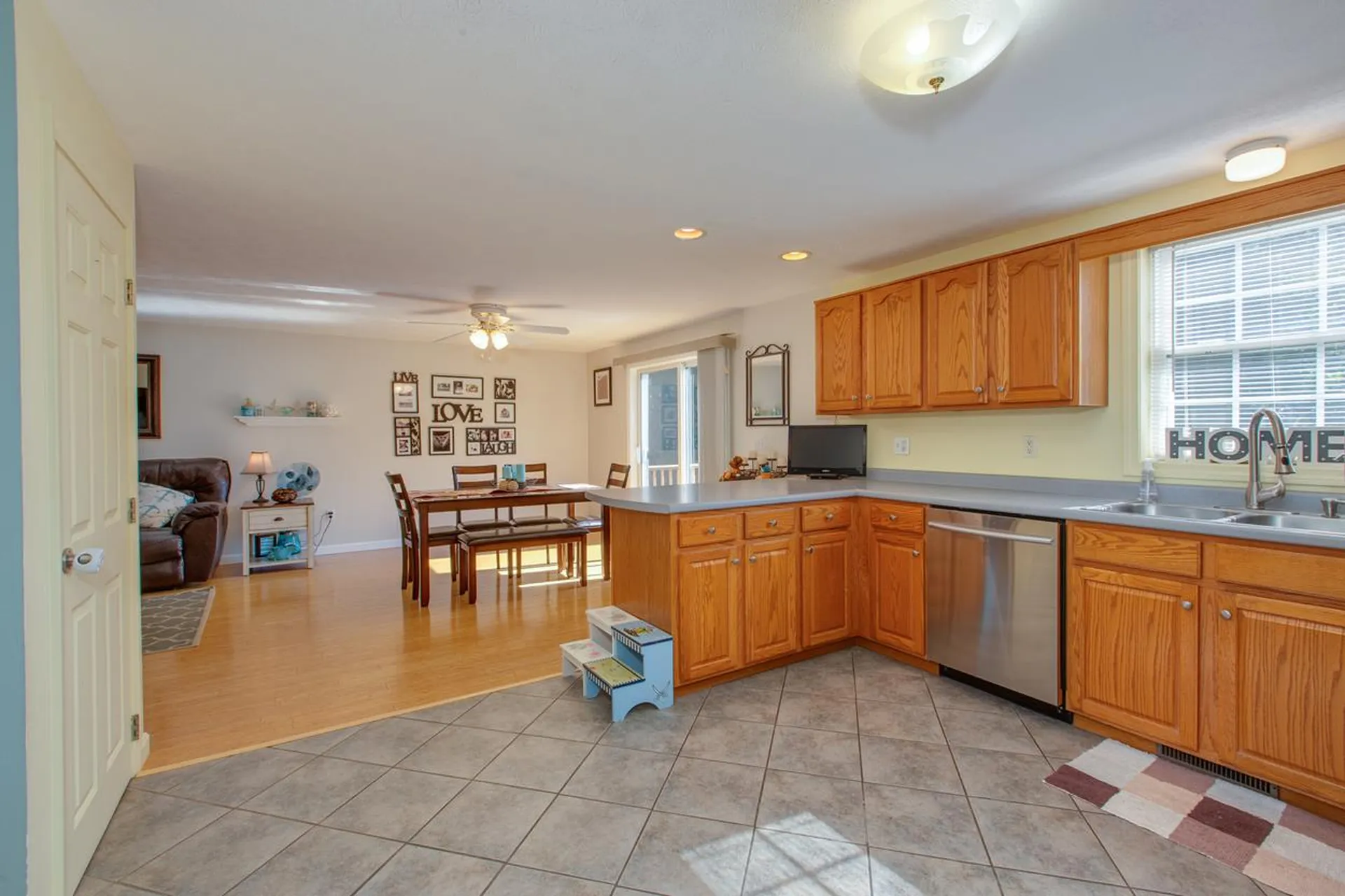 2 Kay Court Hudson NH 03051
