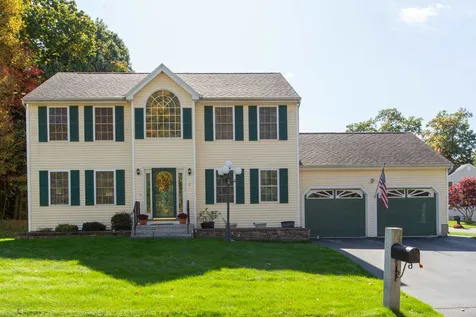 2 Kay Court Hudson NH 03051