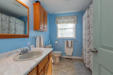 2 Kay Court Hudson NH 03051