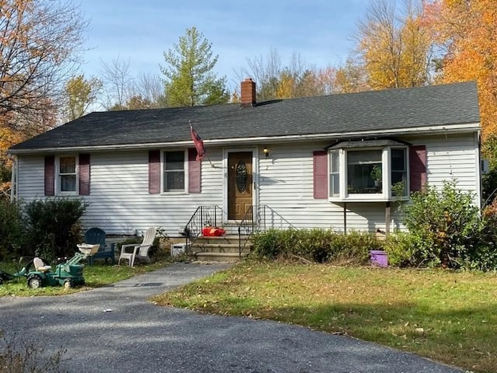 2 Thomas Street Windham NH 03087-1108
