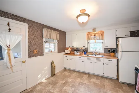 116 Tolend Road Dover NH 03820