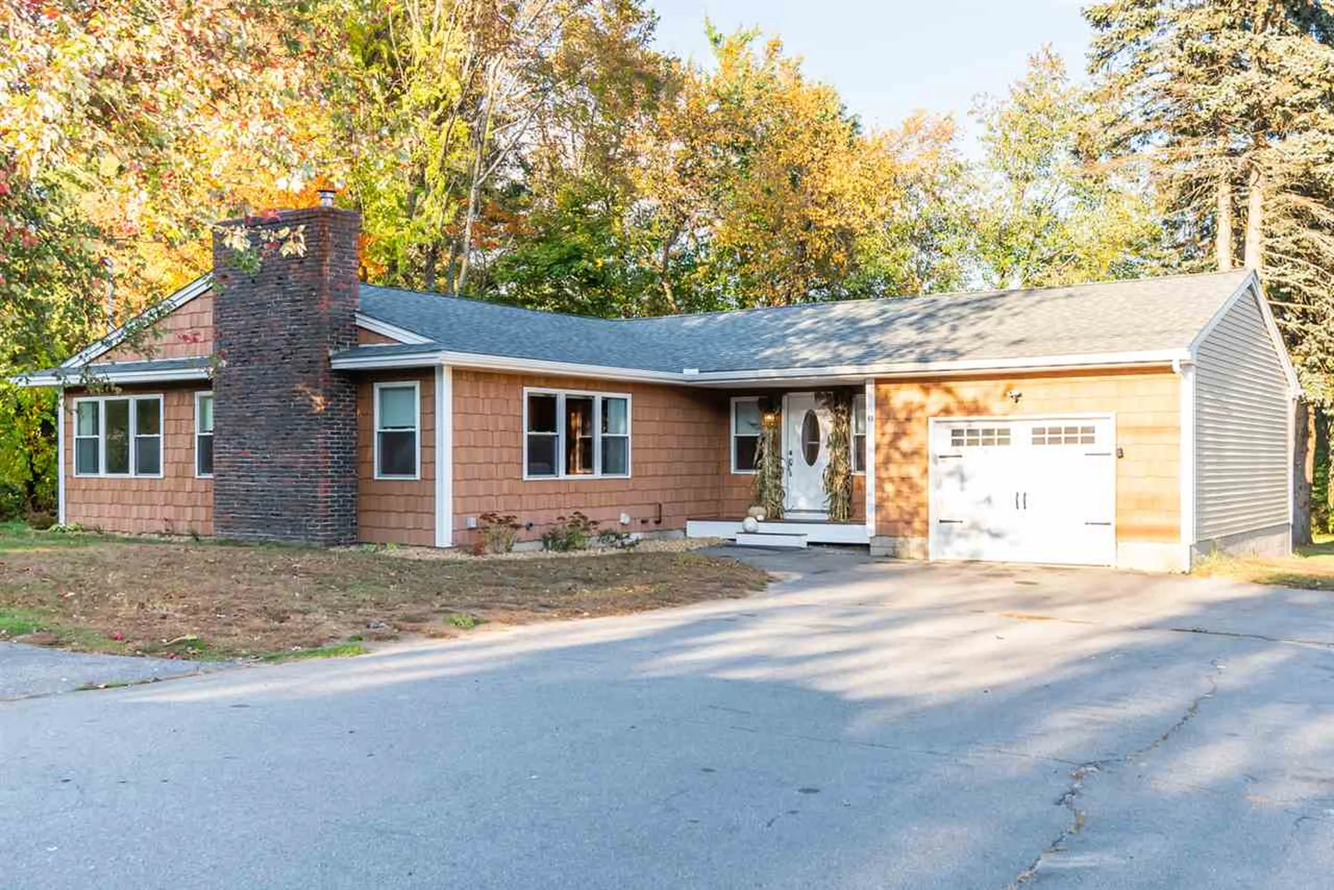 44 North Policy Street Salem NH 03079-1950