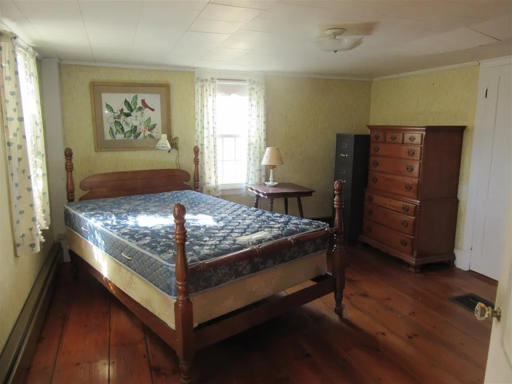 81 Rattlesnake Hill Road Auburn NH 03032-3802