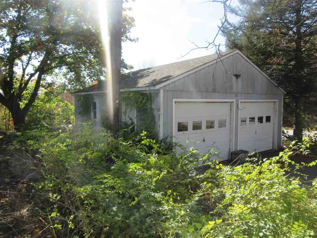 81 Rattlesnake Hill Road Auburn NH 03032-3802
