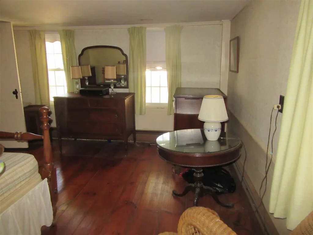 81 Rattlesnake Hill Road Auburn NH 03032-3802