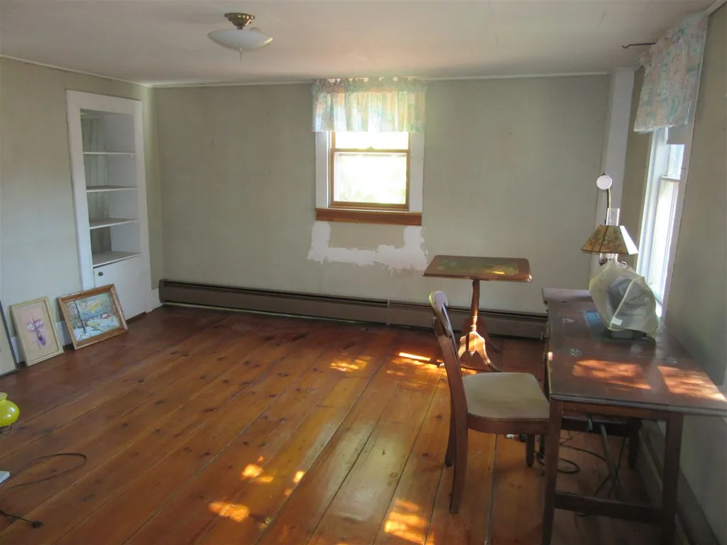 81 Rattlesnake Hill Road Auburn NH 03032-3802