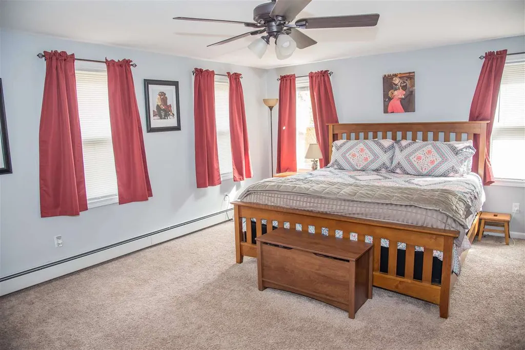 15 Dorothy Drive Epping NH 03042