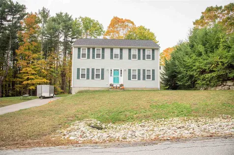 15 Dorothy Drive Epping NH 03042