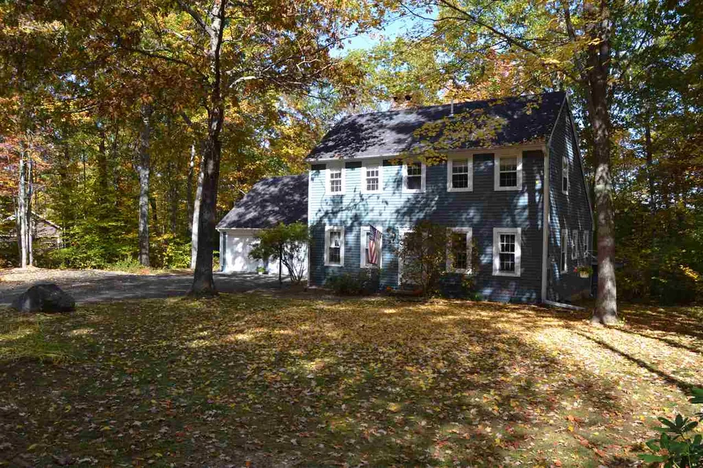 3 Lark Street Wolfeboro NH 03894