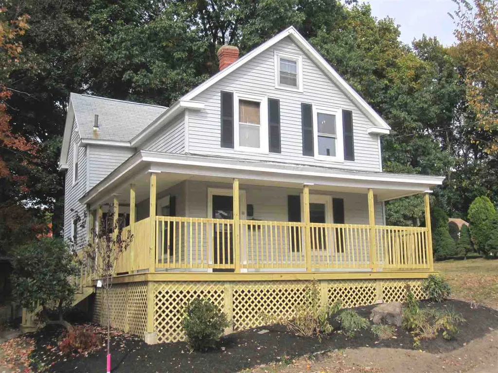 31 Pleasant Street Pembroke NH 03275
