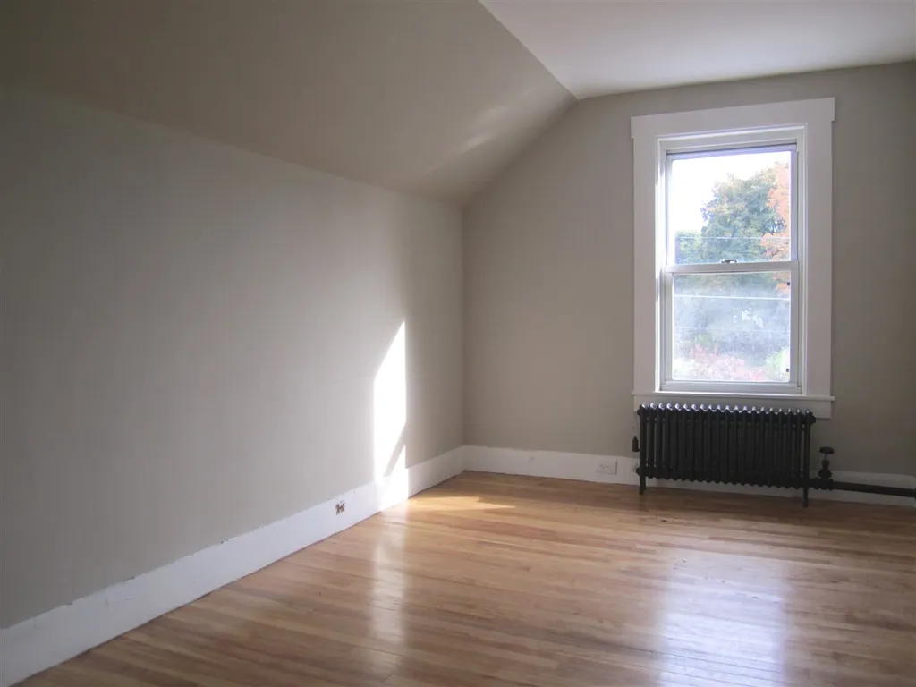 31 Pleasant Street Pembroke NH 03275