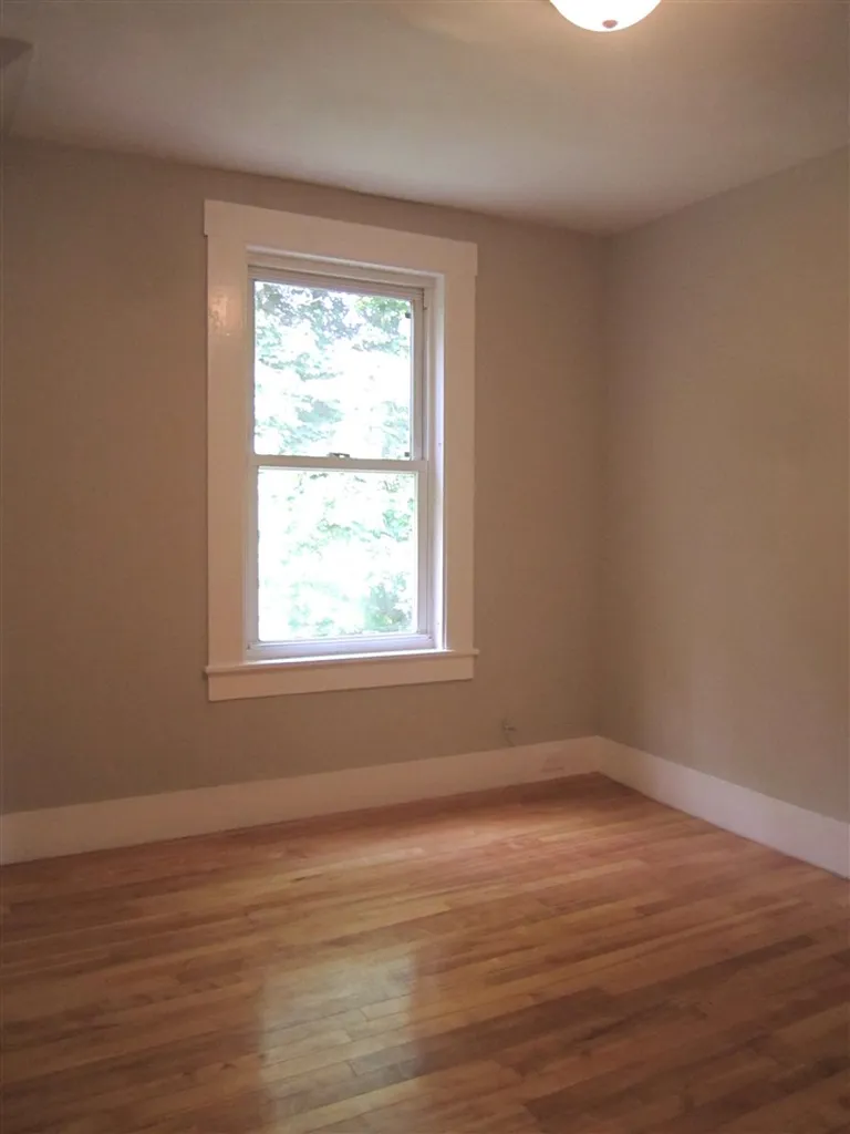 31 Pleasant Street Pembroke NH 03275